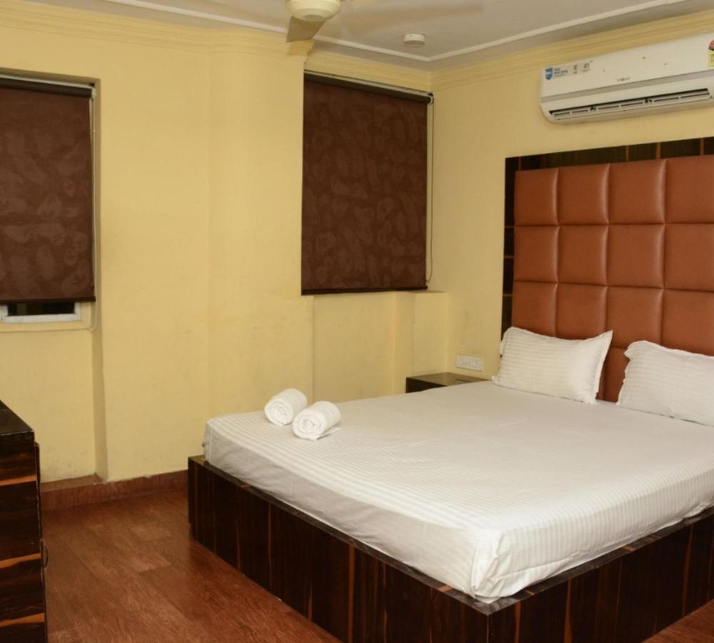 พลาซา โกลกาตา บาย ดับเบิลยูบี โฮเทล Hotel ภายนอก รูปภาพ