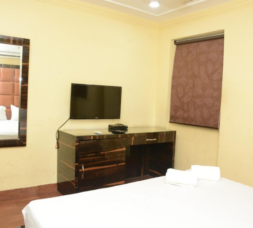 พลาซา โกลกาตา บาย ดับเบิลยูบี โฮเทล Hotel ภายนอก รูปภาพ