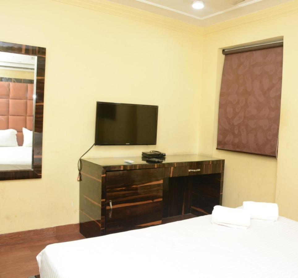 พลาซา โกลกาตา บาย ดับเบิลยูบี โฮเทล Hotel ภายนอก รูปภาพ